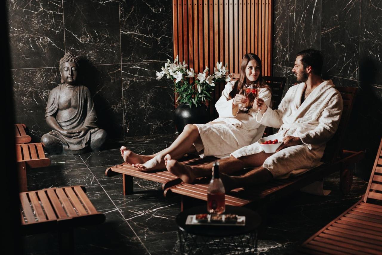 פודבראדי Hotel Central Park מראה חיצוני תמונה